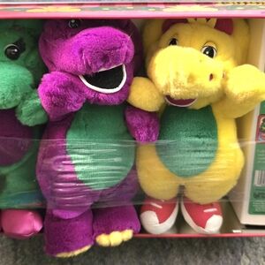 Vintage DEADSTOCK 1999 TARGET BARNEY HOLIDAY TIN w/3 Mini-Plushes! Brand NEW!